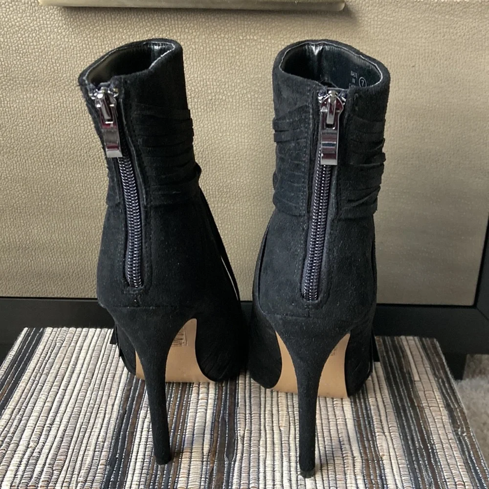 Fringe Boots - Picture 3 of 5